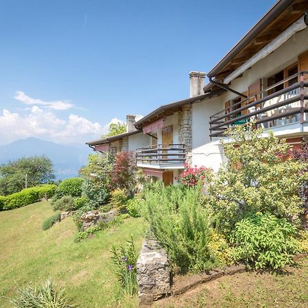 Апартаменты Casa Bella Vista Mit Balkon Сан-Дзено-ди-Монтанья Экстерьер фото