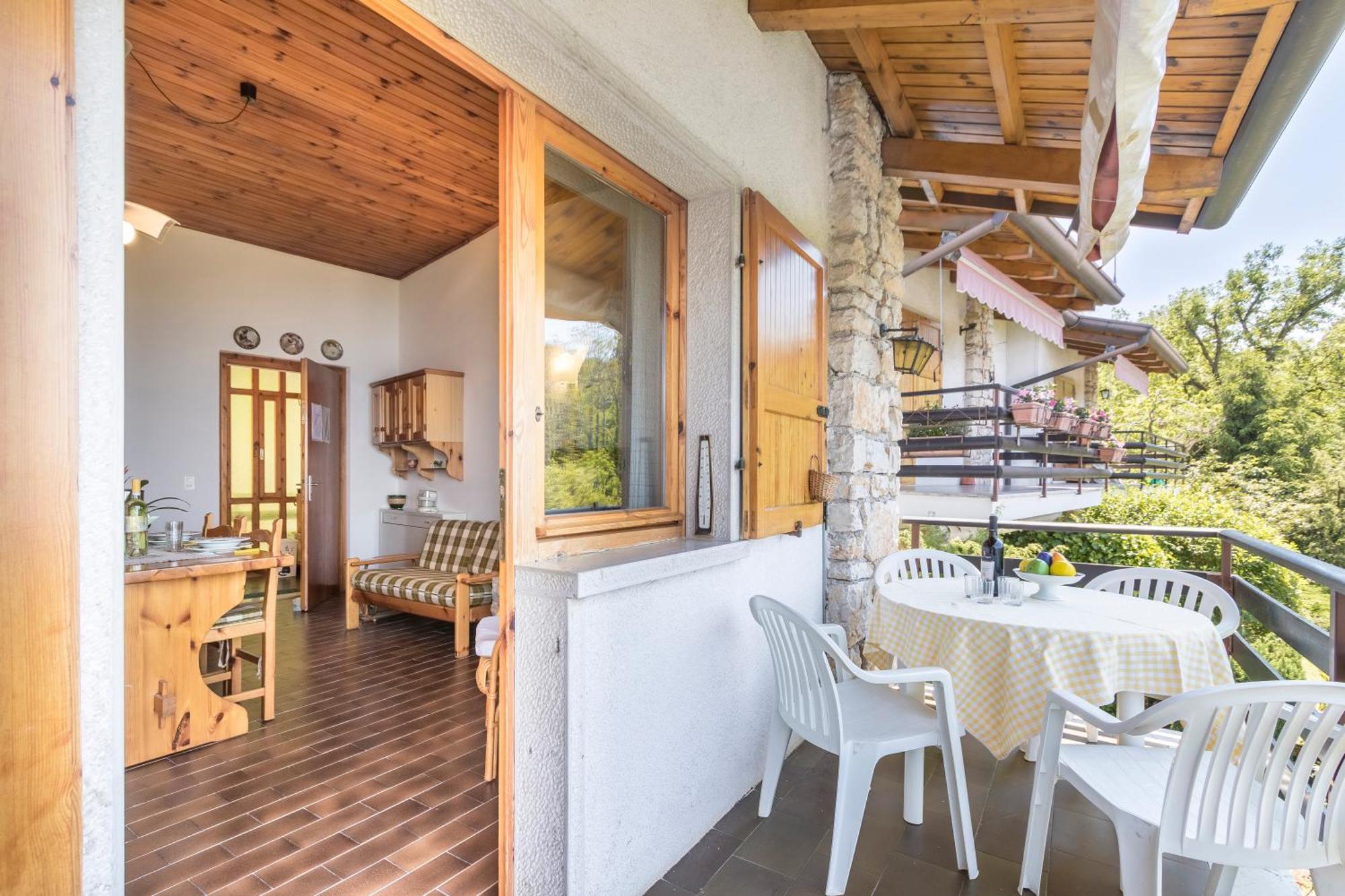 Апартаменты Casa Bella Vista Mit Balkon Сан-Дзено-ди-Монтанья Экстерьер фото