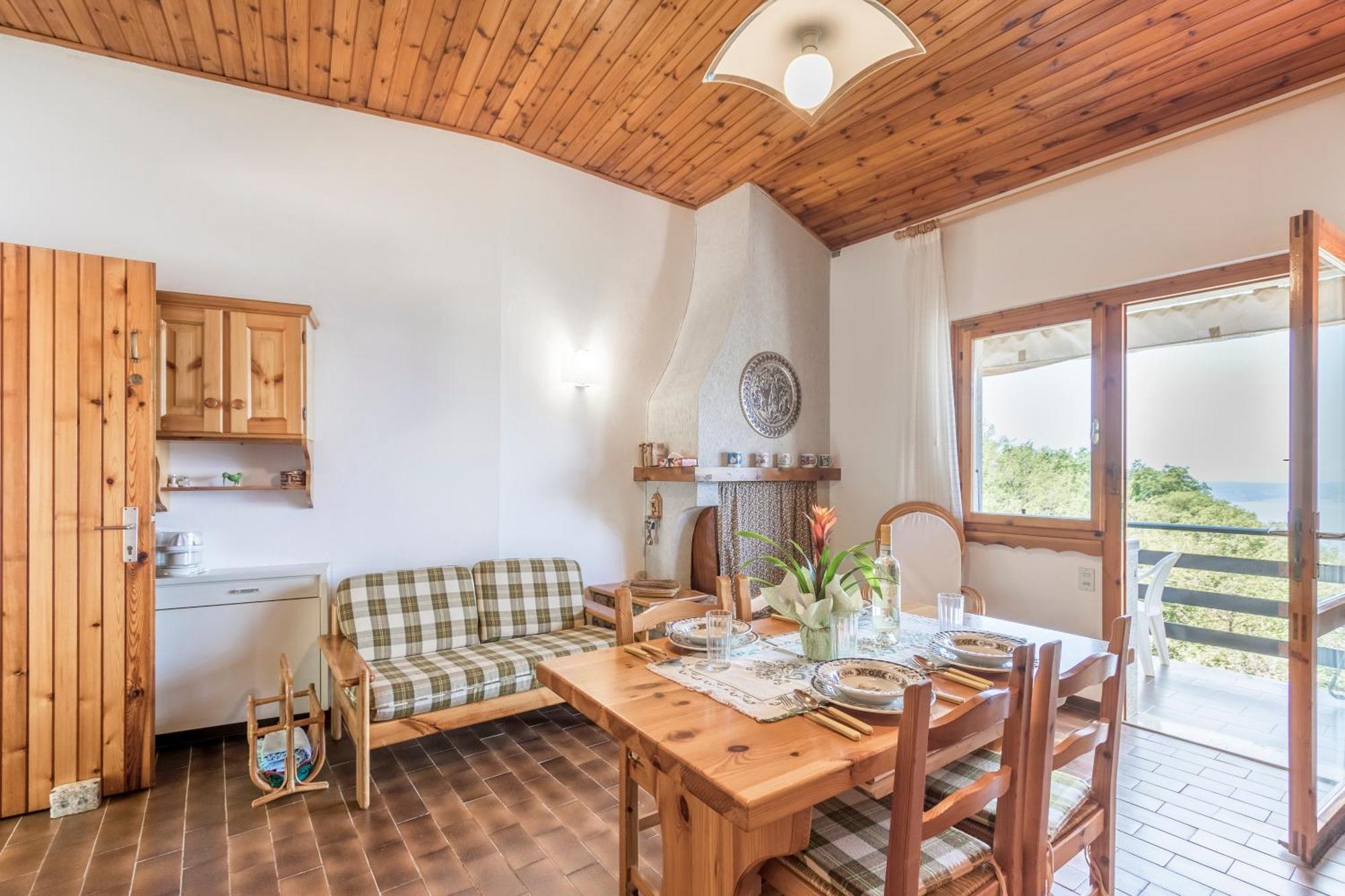 Апартаменты Casa Bella Vista Mit Balkon Сан-Дзено-ди-Монтанья Экстерьер фото